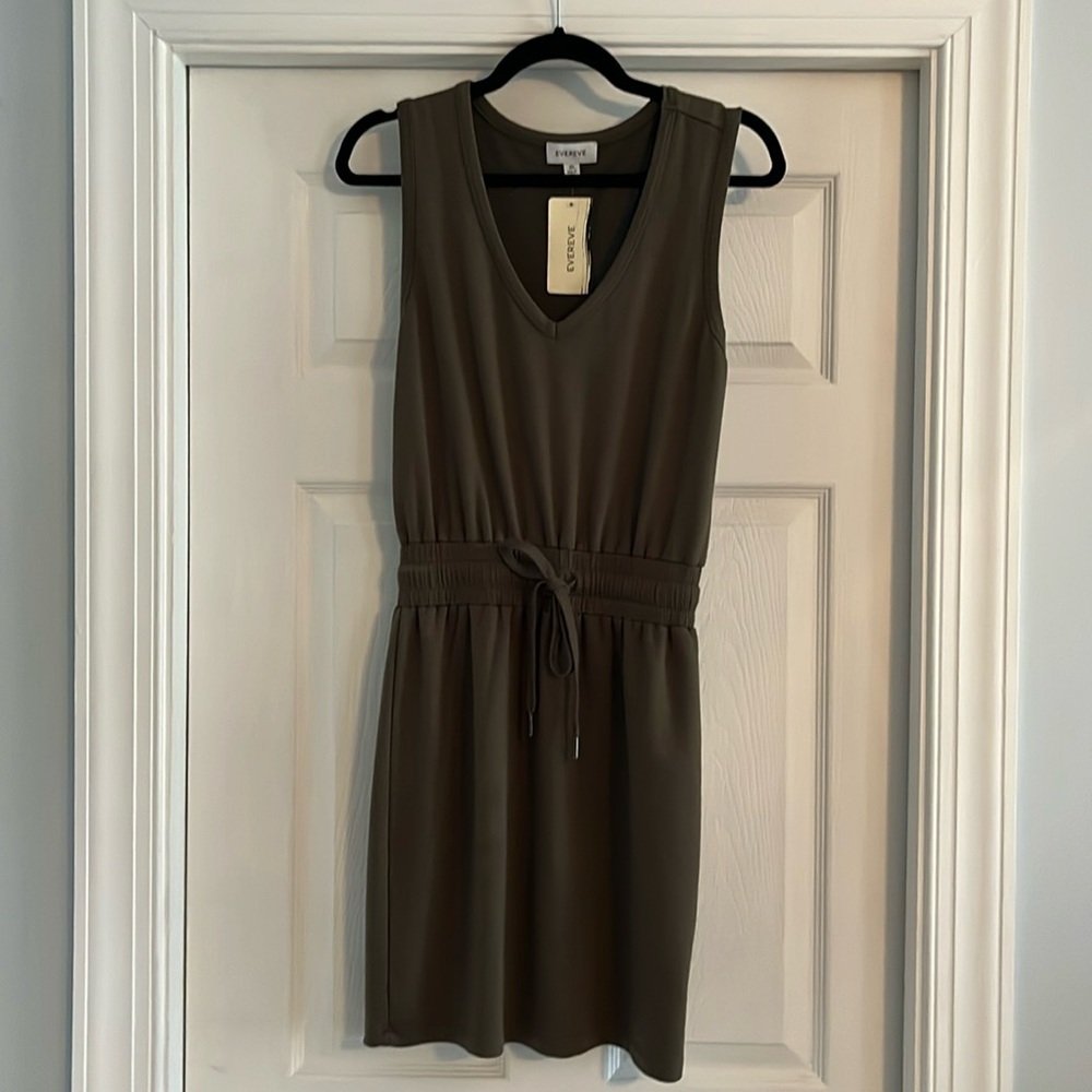 Evereve Sleeveless Dress in Dark Green XSmall